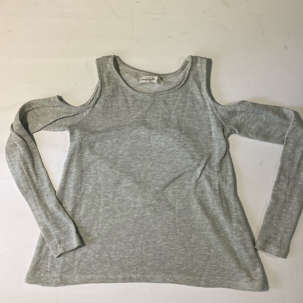 Abercrombie & Fitch Gray Cold Shoulder Sweater